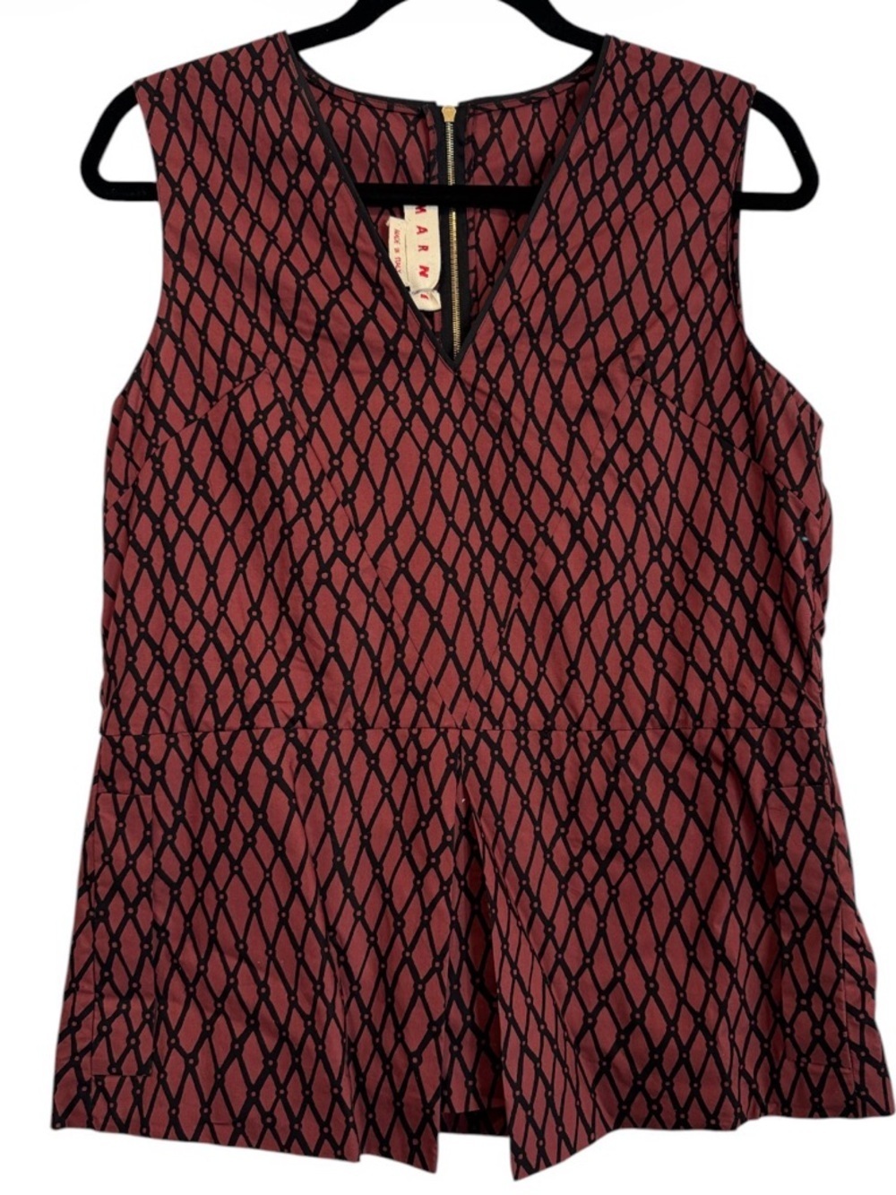 NWT Marni Sleeveless Burgundy Top with Black Geometric Pattern Size IT-44